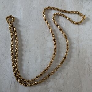 Elegant Gold Tone Rope Necklace